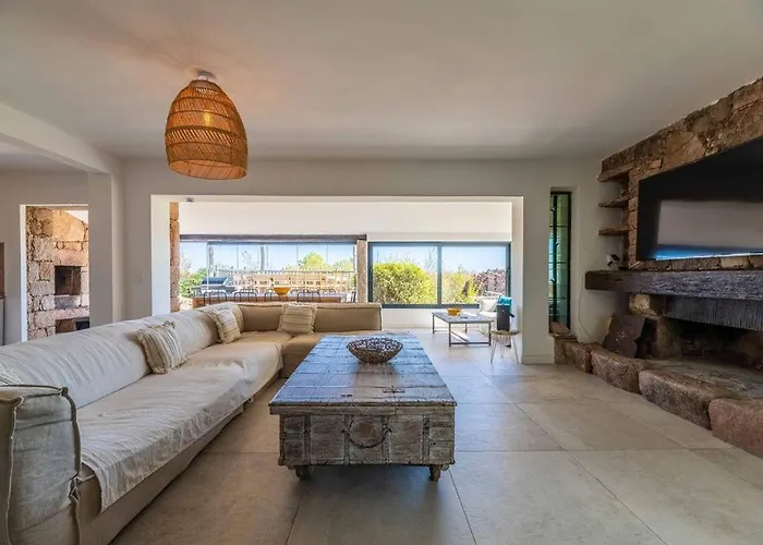 Rocca Rossa Vue Exceptionnelle Sur La Porto-Vecchio (Corsica)