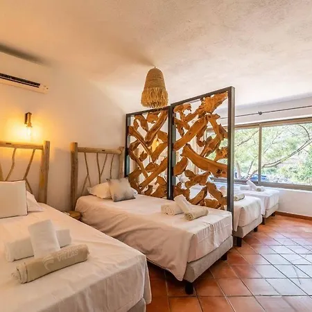 Rocca Rossa Vue Exceptionnelle Sur La * Порто-Веккьо