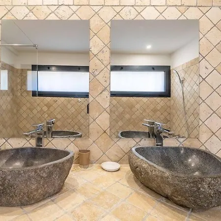 Rocca Rossa Vue Exceptionnelle Sur La Вилла