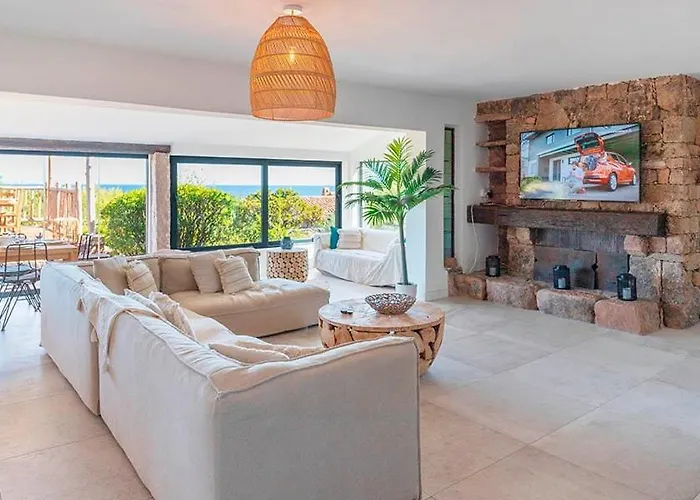 Rocca Rossa Vue Exceptionnelle Sur La Vila